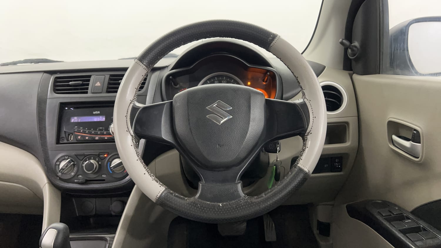 Used 2014 Maruti Suzuki Celerio VXi AMT Petrol Automatic interior STEERING VIEW
