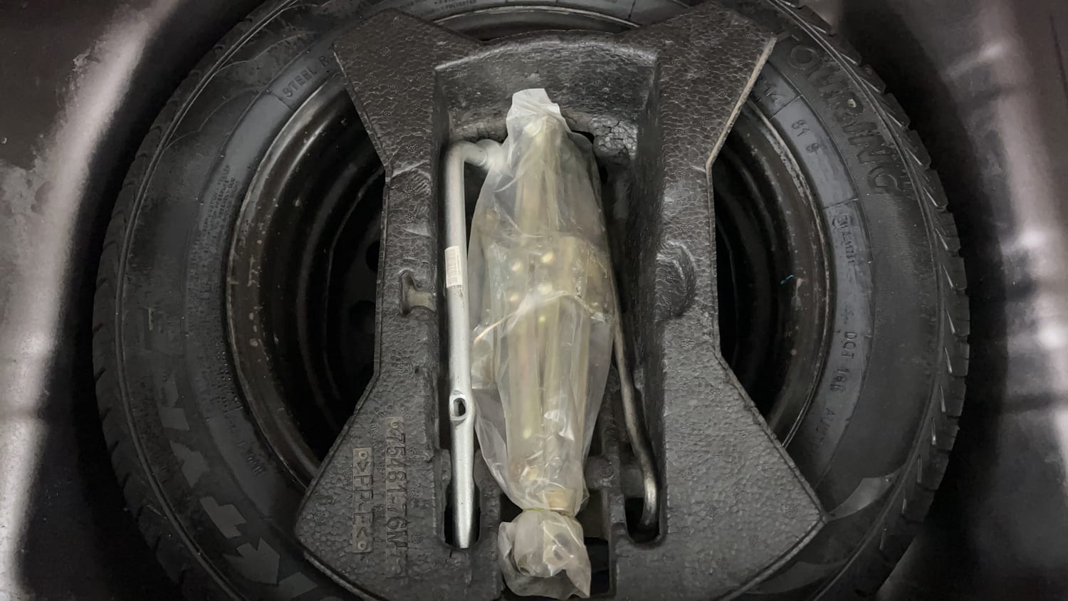 Used 2014 Maruti Suzuki Celerio VXi AMT Petrol Automatic tyres SPARE TYRE VIEW