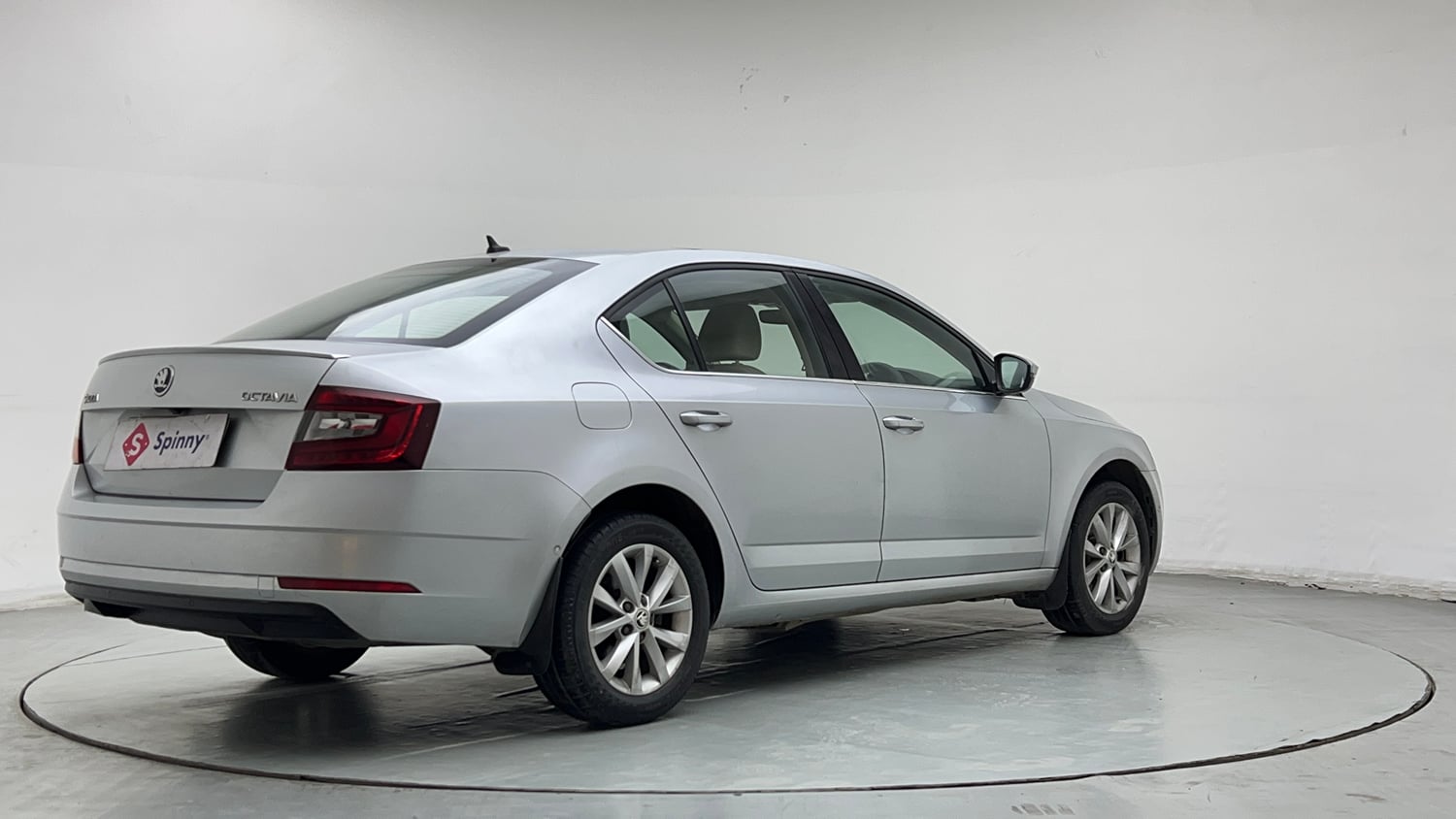 Used 2018 Skoda Octavia 1.8 TSI L&K Petrol Automatic exterior RIGHT REAR CORNER VIEW