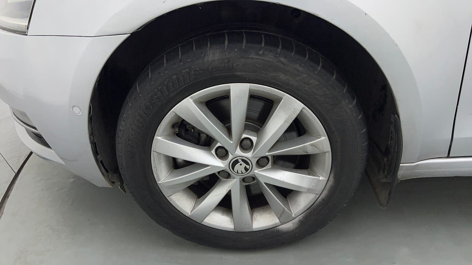 Used 2018 Skoda Octavia 1.8 TSI L&K Petrol Automatic tyres LEFT FRONT TYRE RIM VIEW