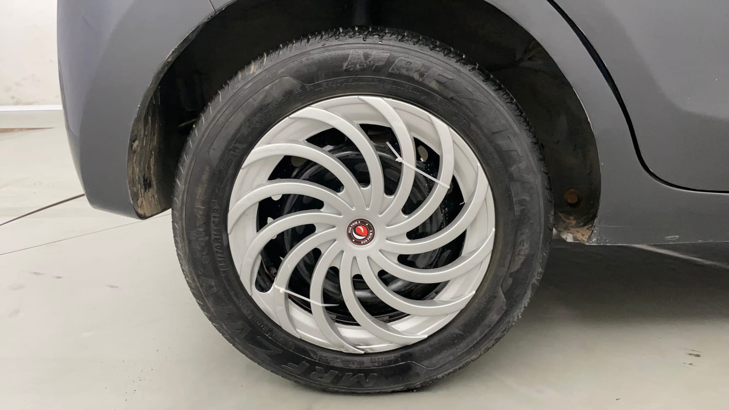Used 2021 Hyundai Santro Sportz Petrol Manual tyres RIGHT REAR TYRE RIM VIEW