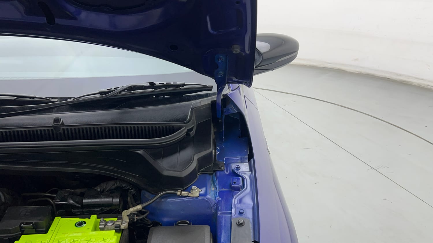 Used 2022 Hyundai i20 N Line N8 1.0 Turbo DCT Petrol Automatic engine ENGINE LEFT SIDE HINGE & APRON VIEW
