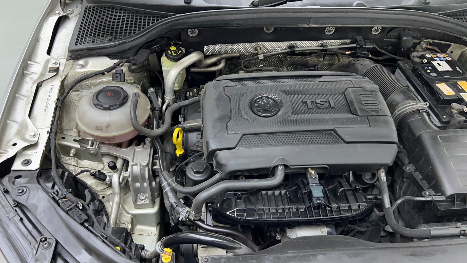 Used 2018 Skoda Octavia 1.8 TSI L&K Petrol Automatic engine ENGINE RIGHT SIDE VIEW