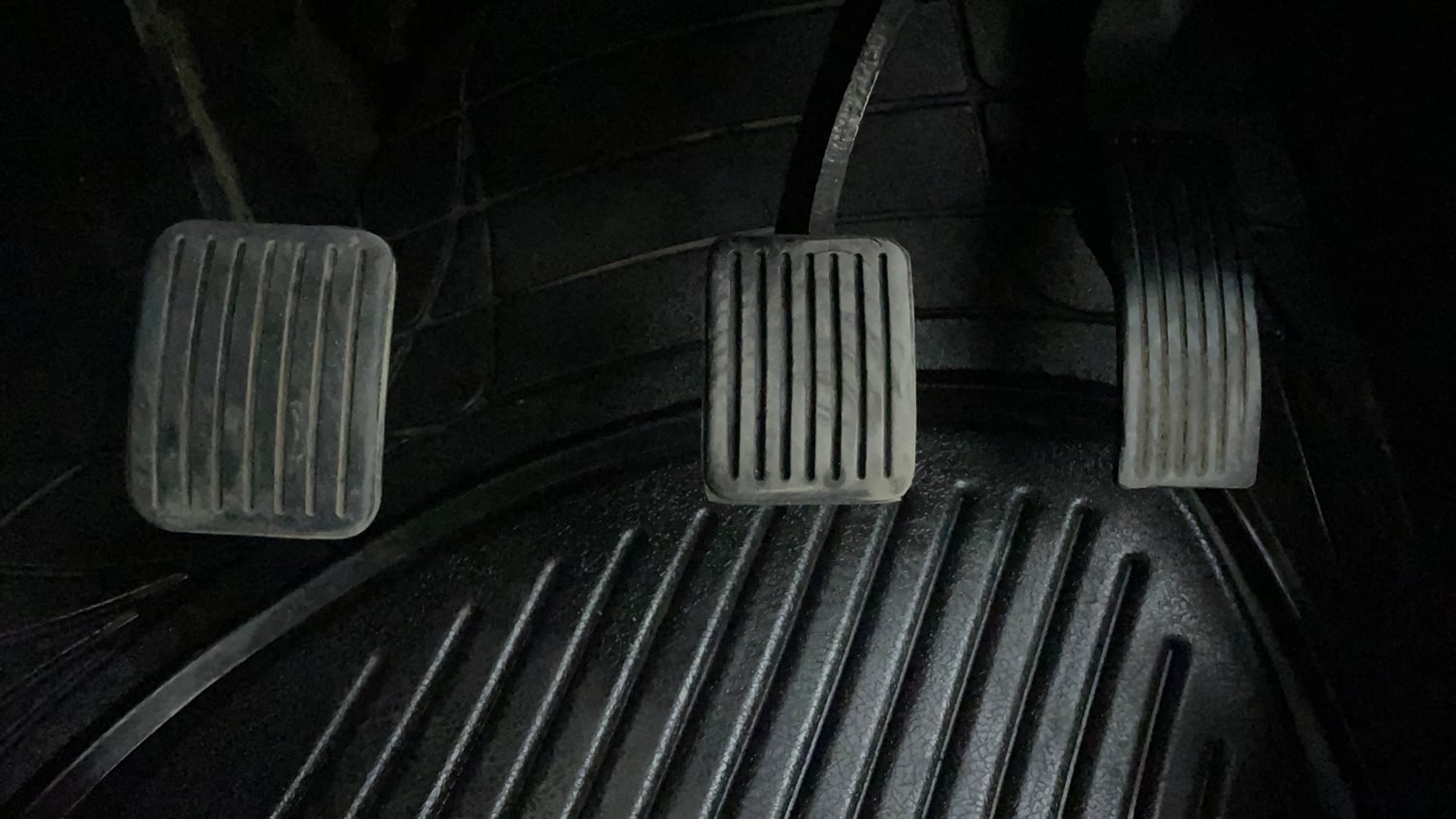 Used 2015 Hyundai Grand i10 Magna 1.2 Kappa VTVT Petrol Manual interior PEDALS VIEW