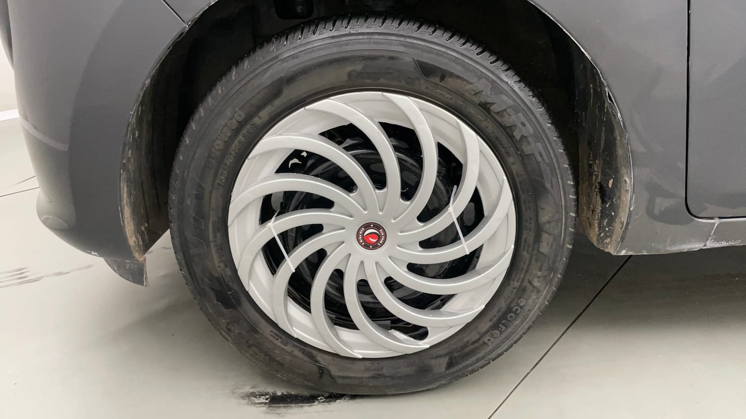 Used 2021 Hyundai Santro Sportz Petrol Manual tyres LEFT FRONT TYRE RIM VIEW