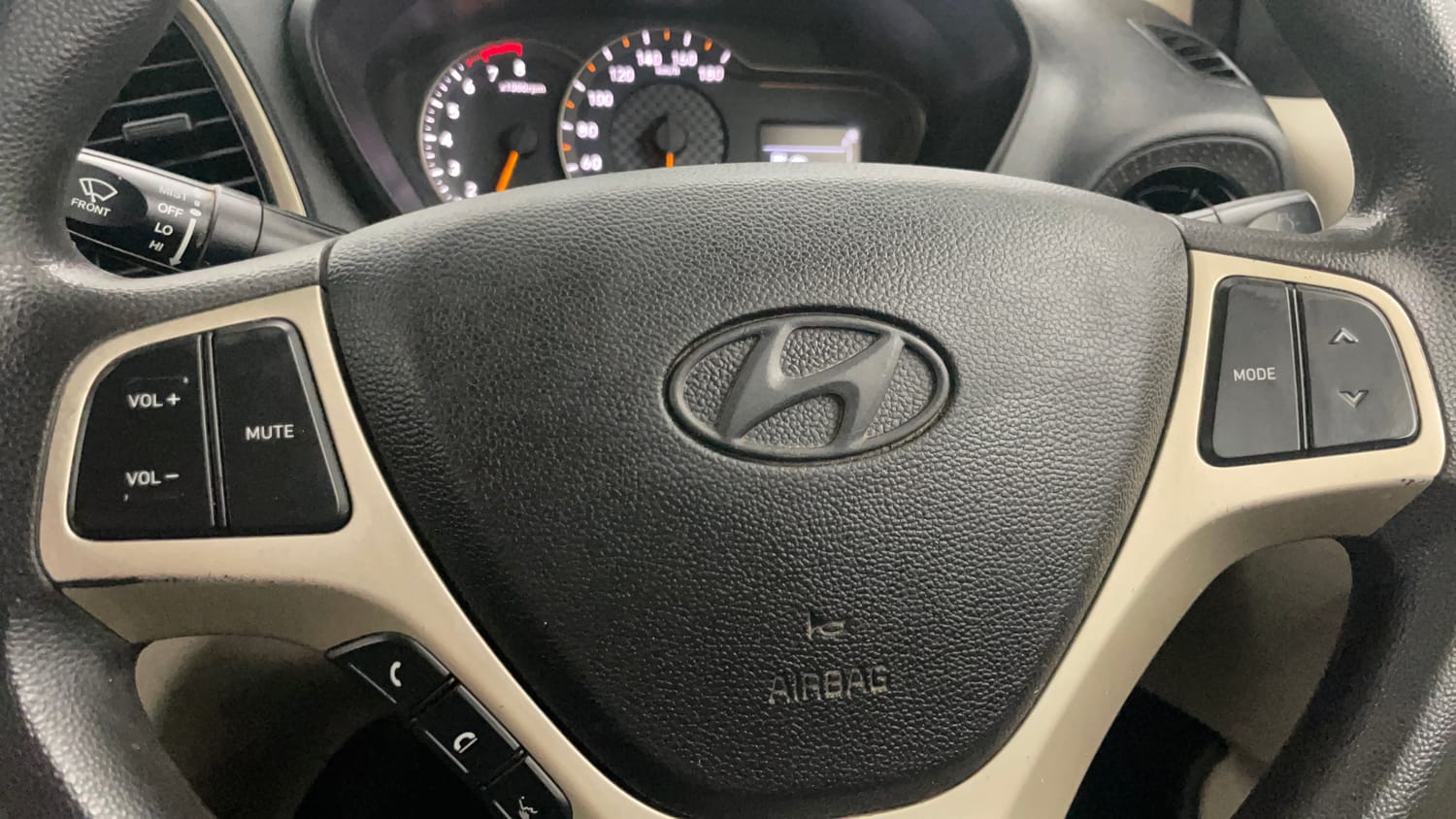Used 2021 Hyundai Santro Sportz Petrol Manual top_features Steering mounted controls