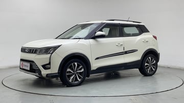 Used 2021 Mahindra XUV 300 W8 (O) 1.5 Diesel AMT Diesel Automatic Image