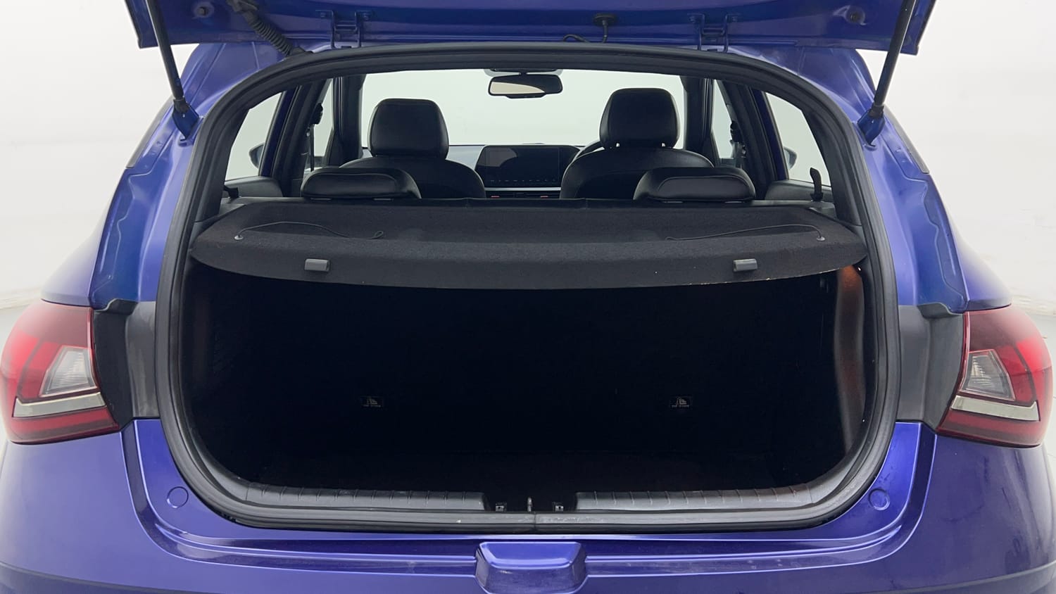 Used 2022 Hyundai i20 N Line N8 1.0 Turbo DCT Petrol Automatic interior DICKY INSIDE VIEW