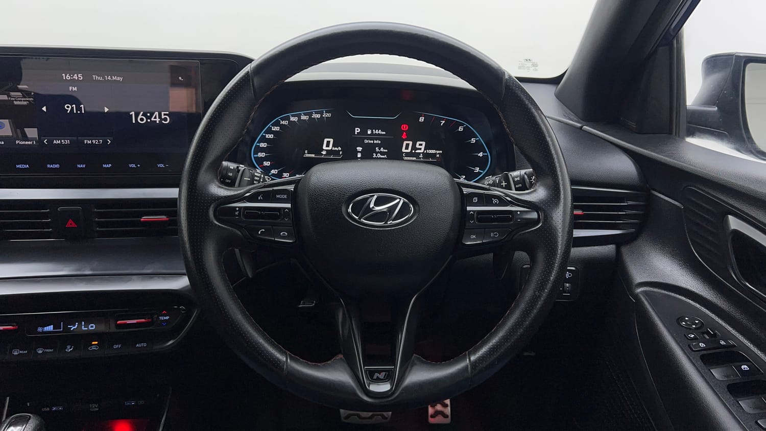 Used 2022 Hyundai i20 N Line N8 1.0 Turbo DCT Petrol Automatic interior STEERING VIEW