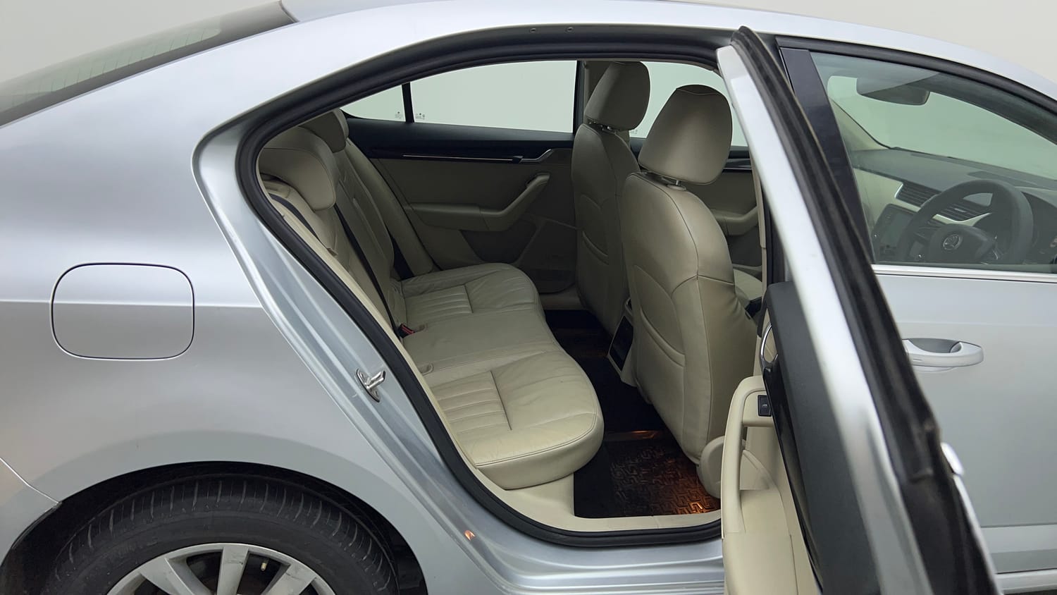 Used 2018 Skoda Octavia 1.8 TSI L&K Petrol Automatic interior RIGHT SIDE REAR DOOR CABIN VIEW