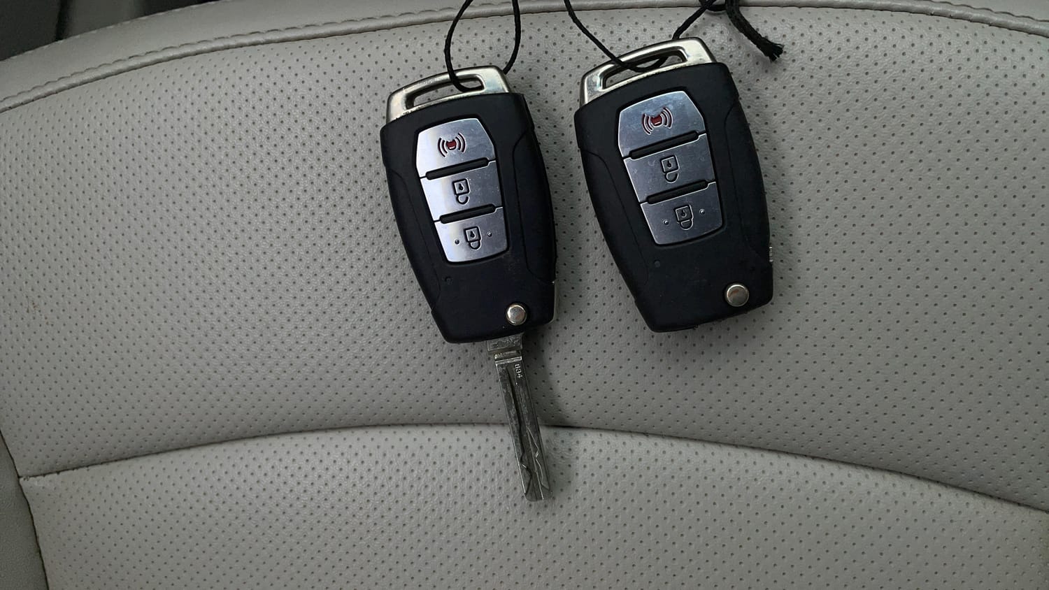 2021 Mahindra XUV 300 W8 (O) 1.5 Diesel AMT-45