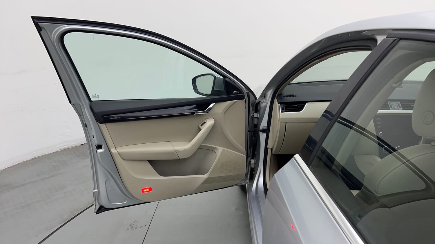Used 2018 Skoda Octavia 1.8 TSI L&K Petrol Automatic interior LEFT FRONT DOOR OPEN VIEW