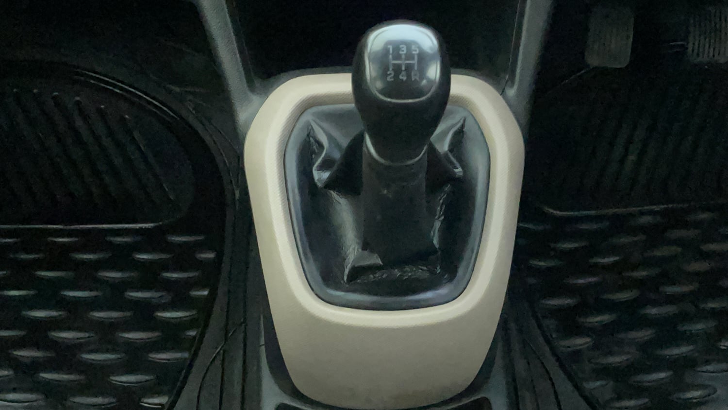 Used 2015 Hyundai Grand i10 Magna 1.2 Kappa VTVT Petrol Manual interior GEAR  KNOB VIEW