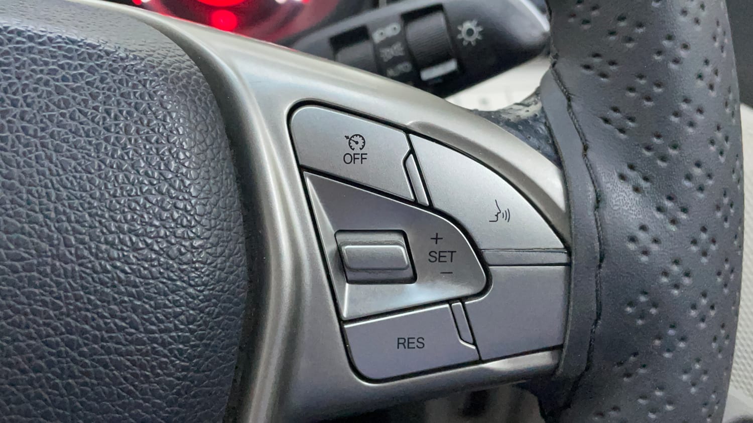 2021 Mahindra XUV 300 W8 (O) 1.5 Diesel AMT-41