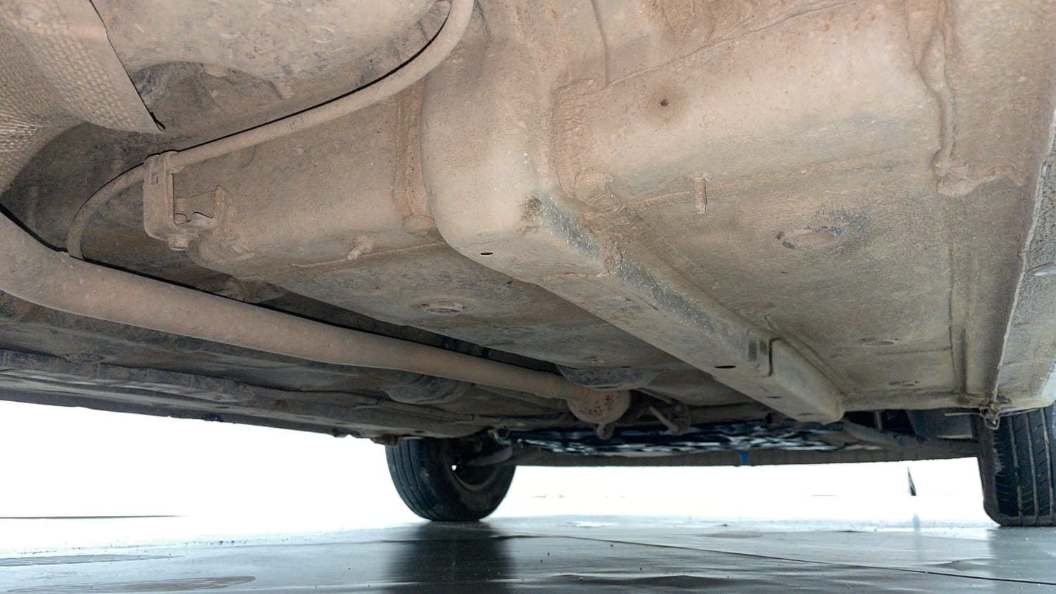 Used 2021 Hyundai Santro Sportz Petrol Manual extra REAR RIGHT UNDERBODY VIEW