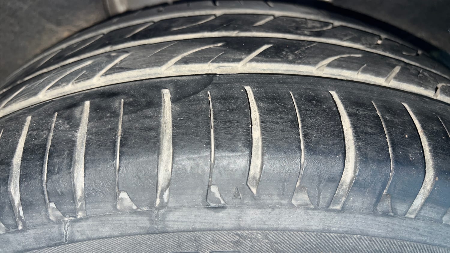 Used 2018 Skoda Octavia 1.8 TSI L&K Petrol Automatic tyres RIGHT REAR TYRE TREAD VIEW