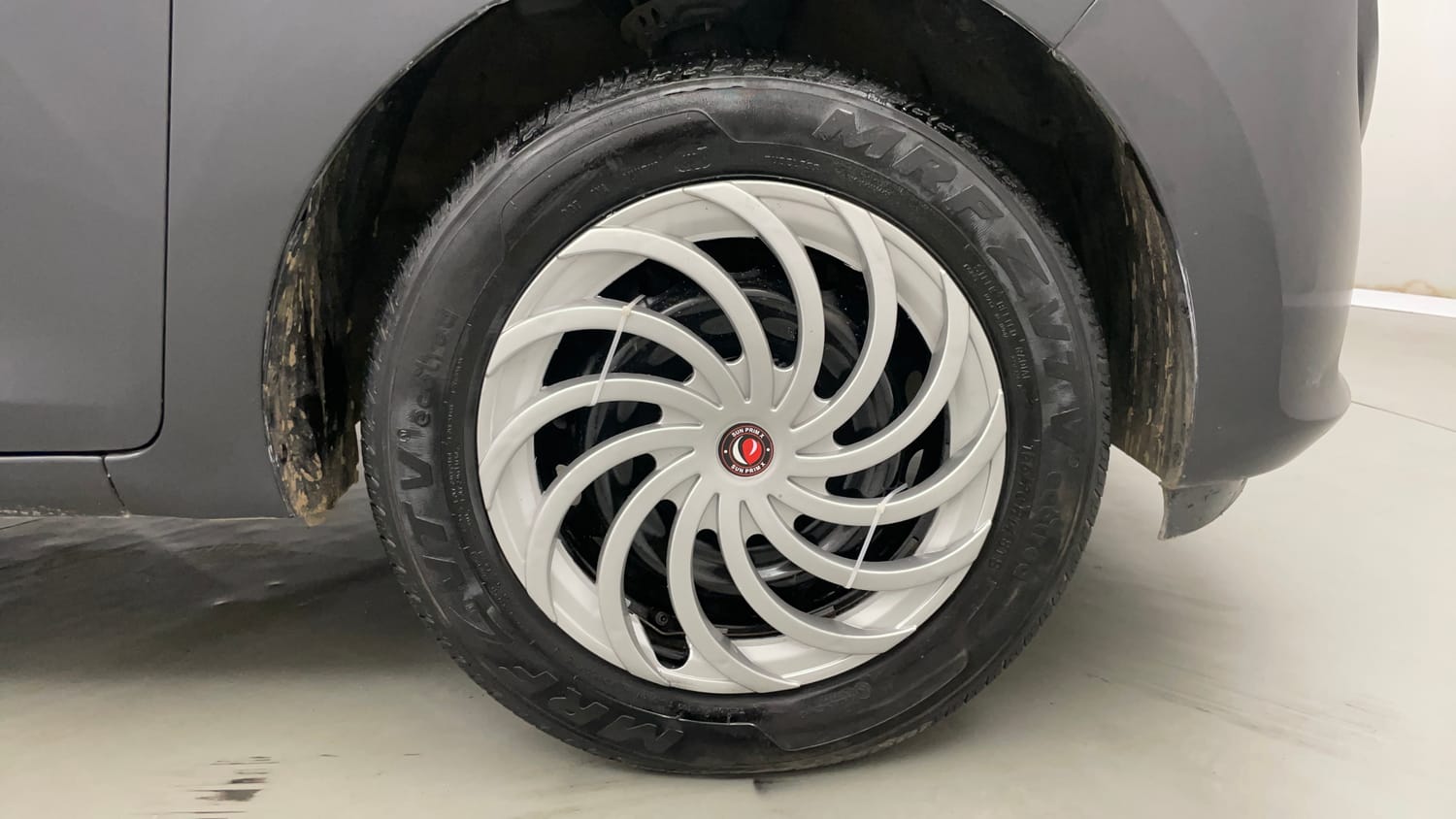 Used 2021 Hyundai Santro Sportz Petrol Manual tyres RIGHT FRONT TYRE RIM VIEW