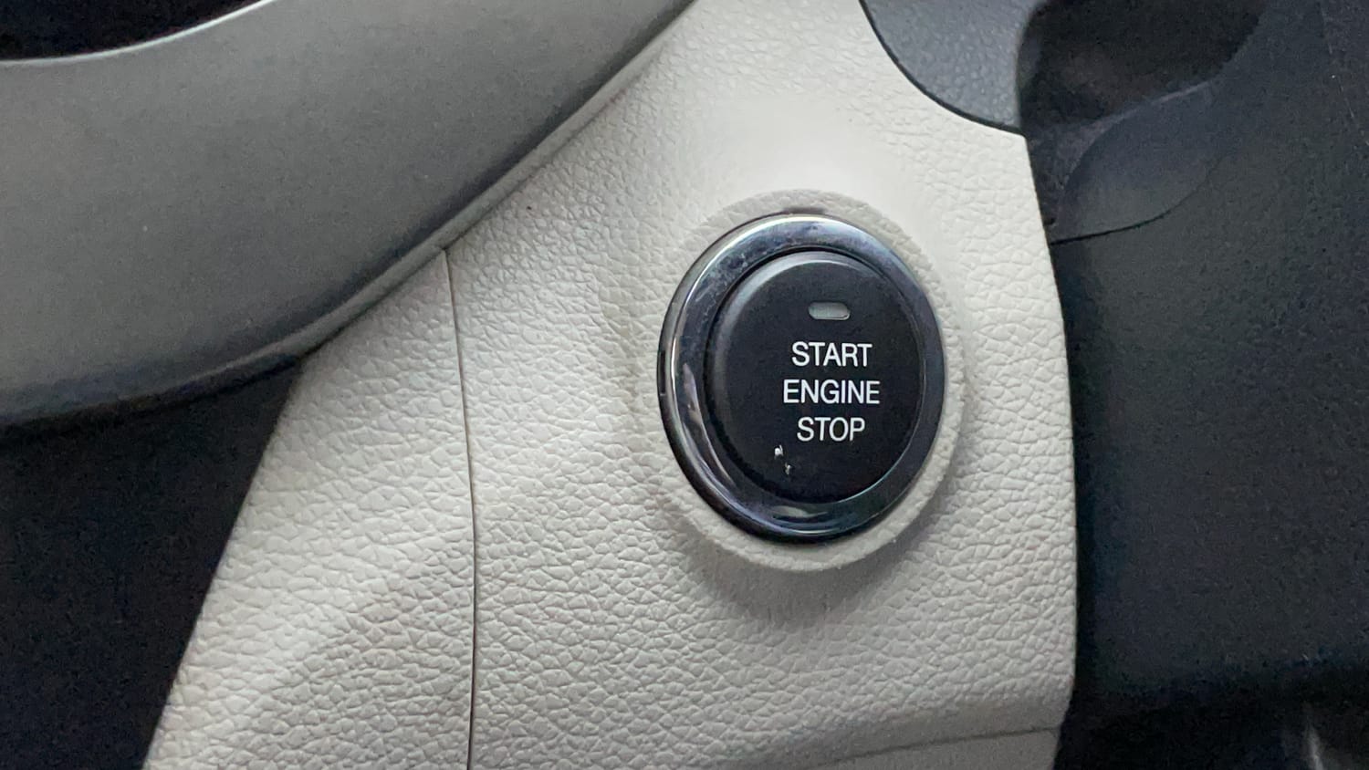 2021 Mahindra XUV 300 W8 (O) 1.5 Diesel AMT-43