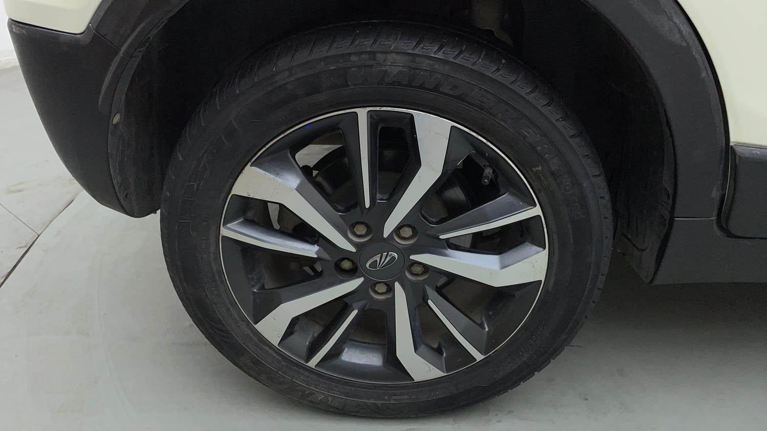 2021 Mahindra XUV 300 W8 (O) 1.5 Diesel AMT-33