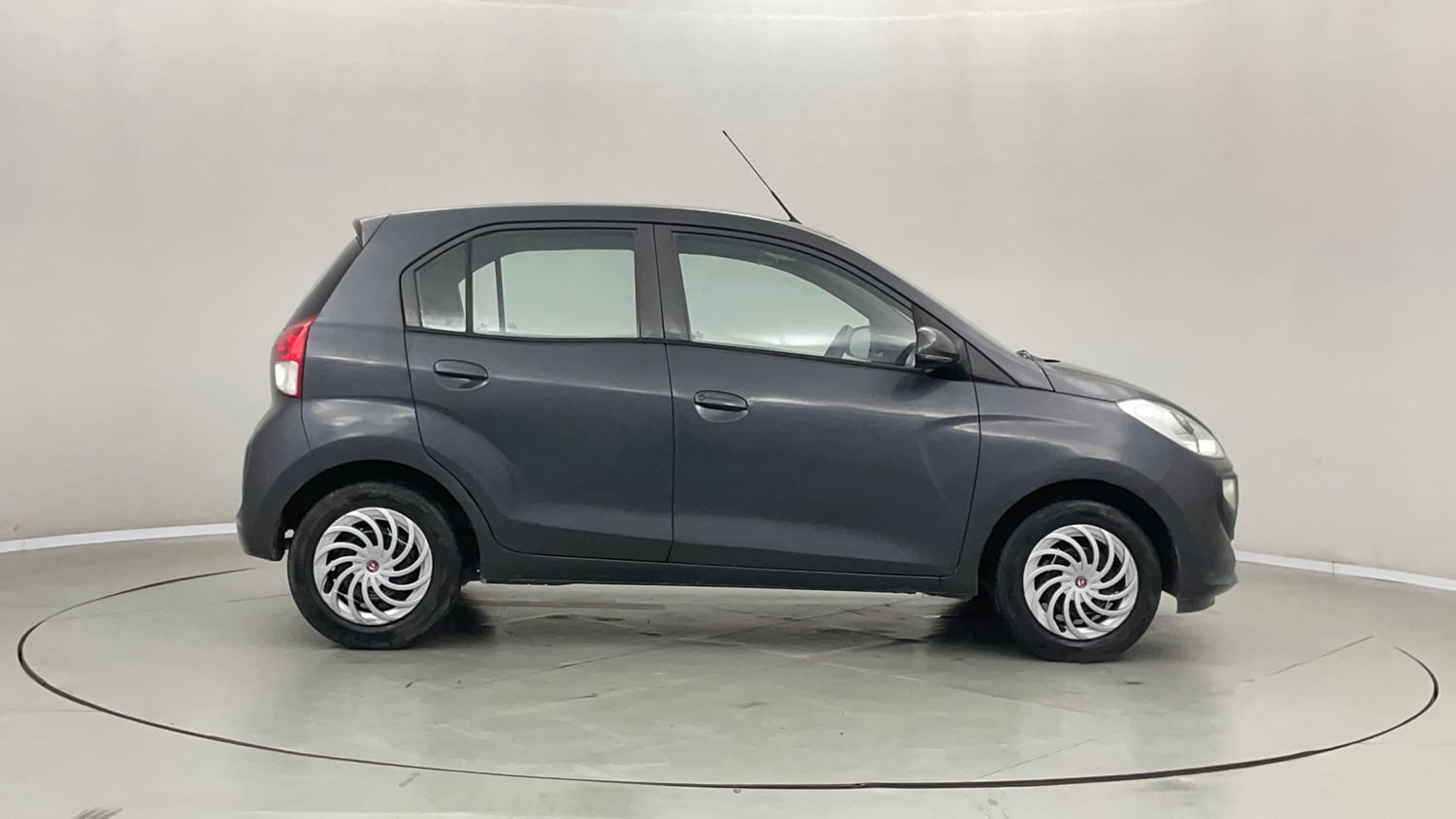Used 2021 Hyundai Santro Sportz Petrol Manual exterior RIGHT SIDE VIEW