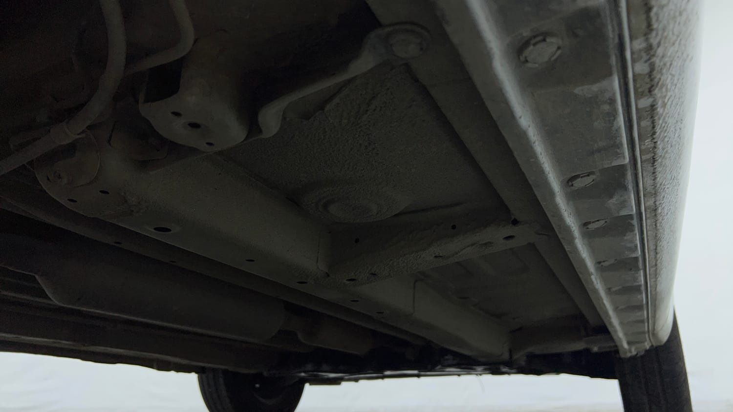 Used 2016 Maruti Suzuki Swift VXi Petrol Manual extra REAR RIGHT UNDERBODY VIEW