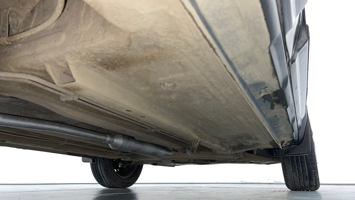 Used 2022 Renault Kiger RXE MT Petrol Manual extra REAR RIGHT UNDERBODY VIEW