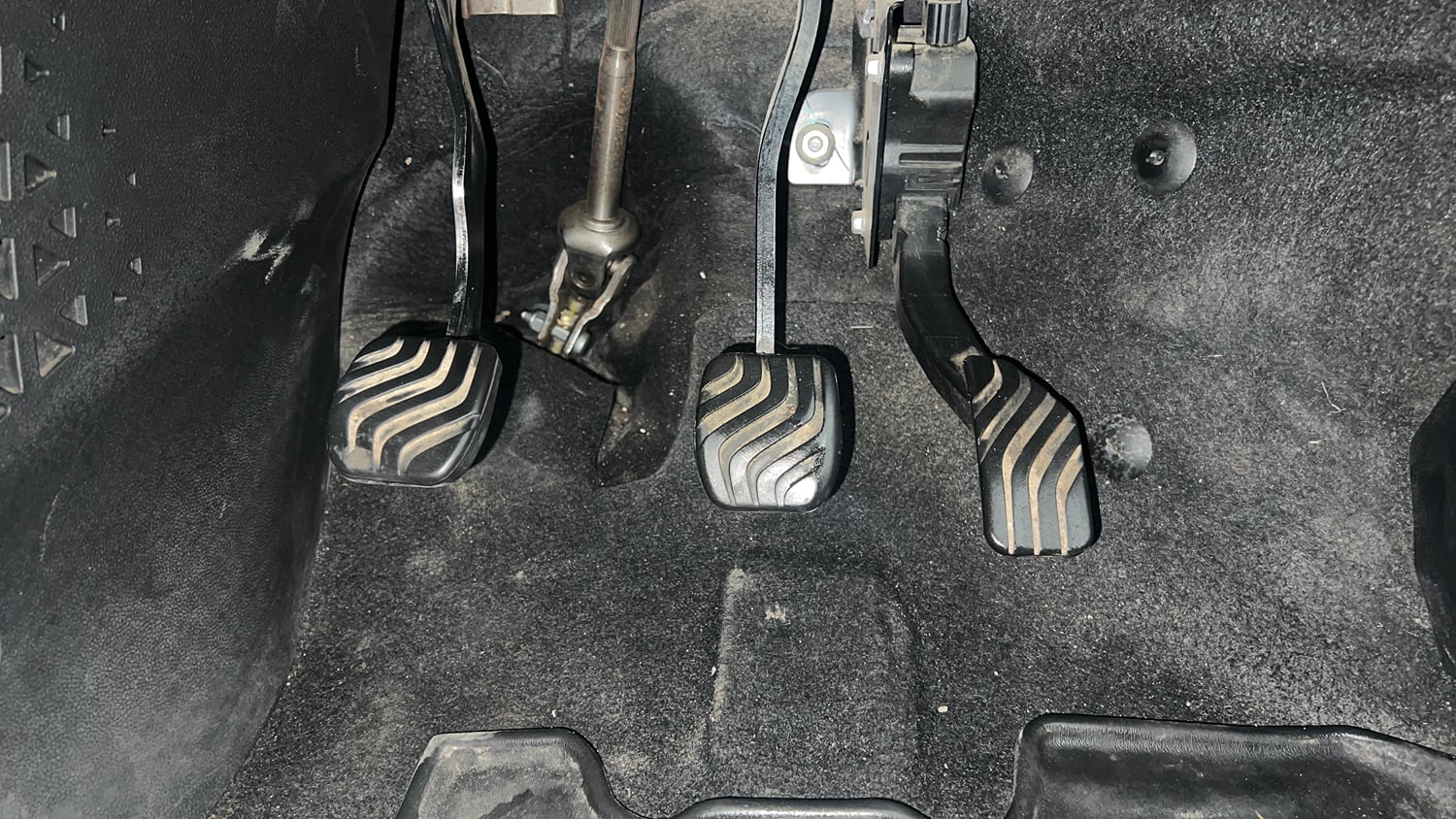 Used 2022 Renault Kiger RXE MT Petrol Manual interior PEDALS VIEW