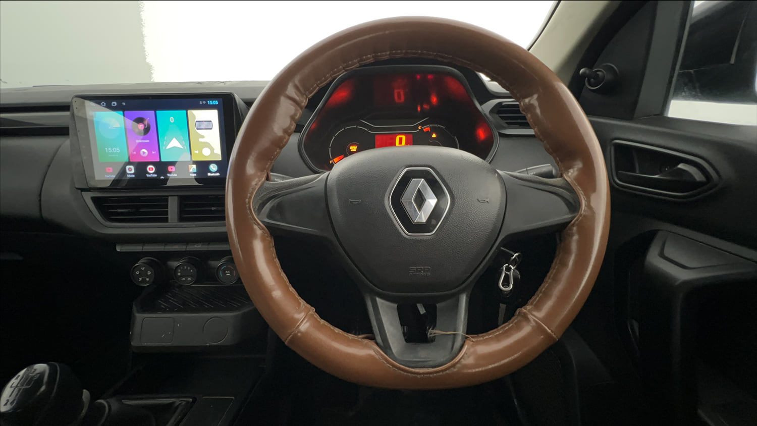 Used 2022 Renault Kiger RXE MT Petrol Manual interior STEERING VIEW