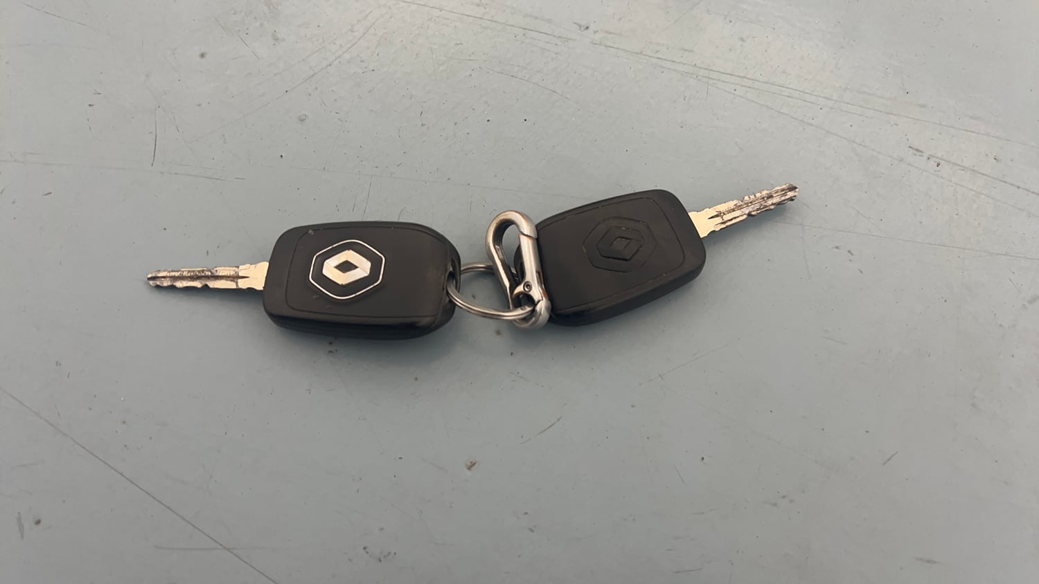 Used 2022 Renault Kiger RXE MT Petrol Manual extra CAR KEY VIEW