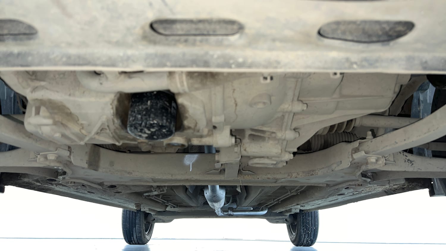 Used 2022 Renault Kiger RXE MT Petrol Manual extra FRONT LEFT UNDERBODY VIEW