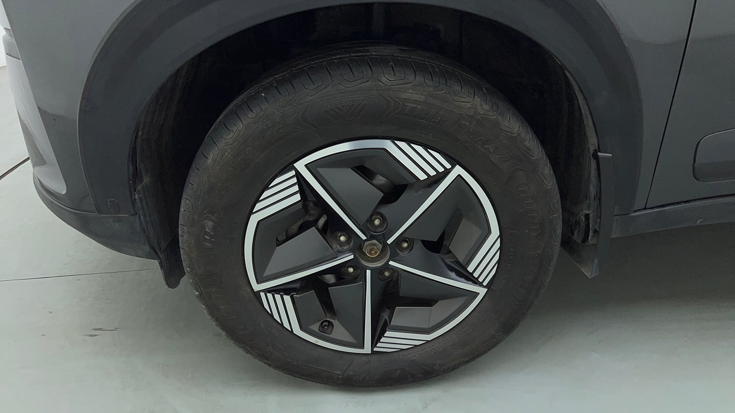 Used 2024 Tata Nexon Creative Plus 1.2 Revotron Petrol 6MT Petrol Manual tyres LEFT FRONT TYRE RIM VIEW