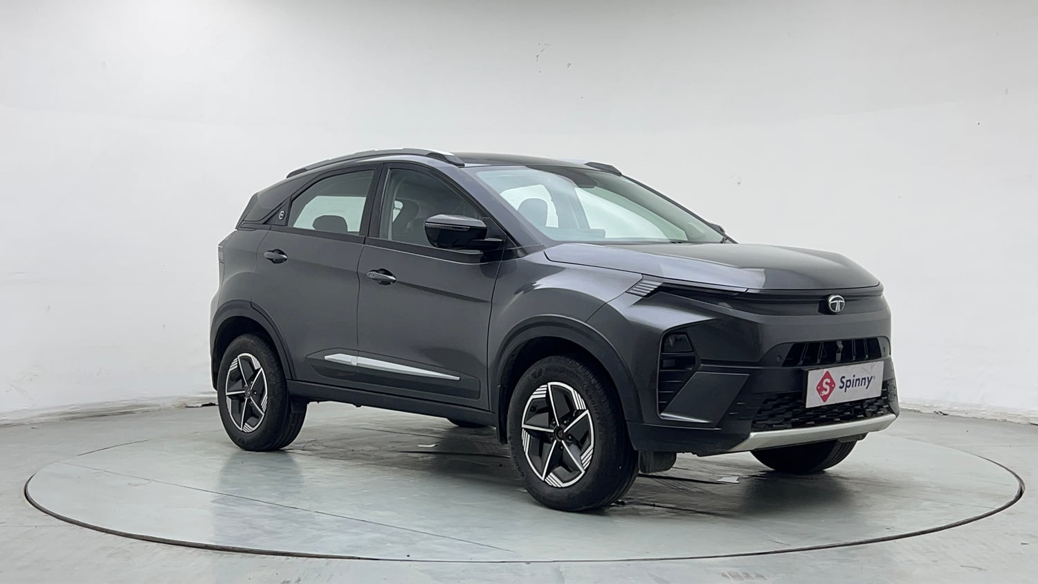 Used 2024 Tata Nexon Creative Plus 1.2 Revotron Petrol 6MT Petrol Manual exterior RIGHT FRONT CORNER VIEW