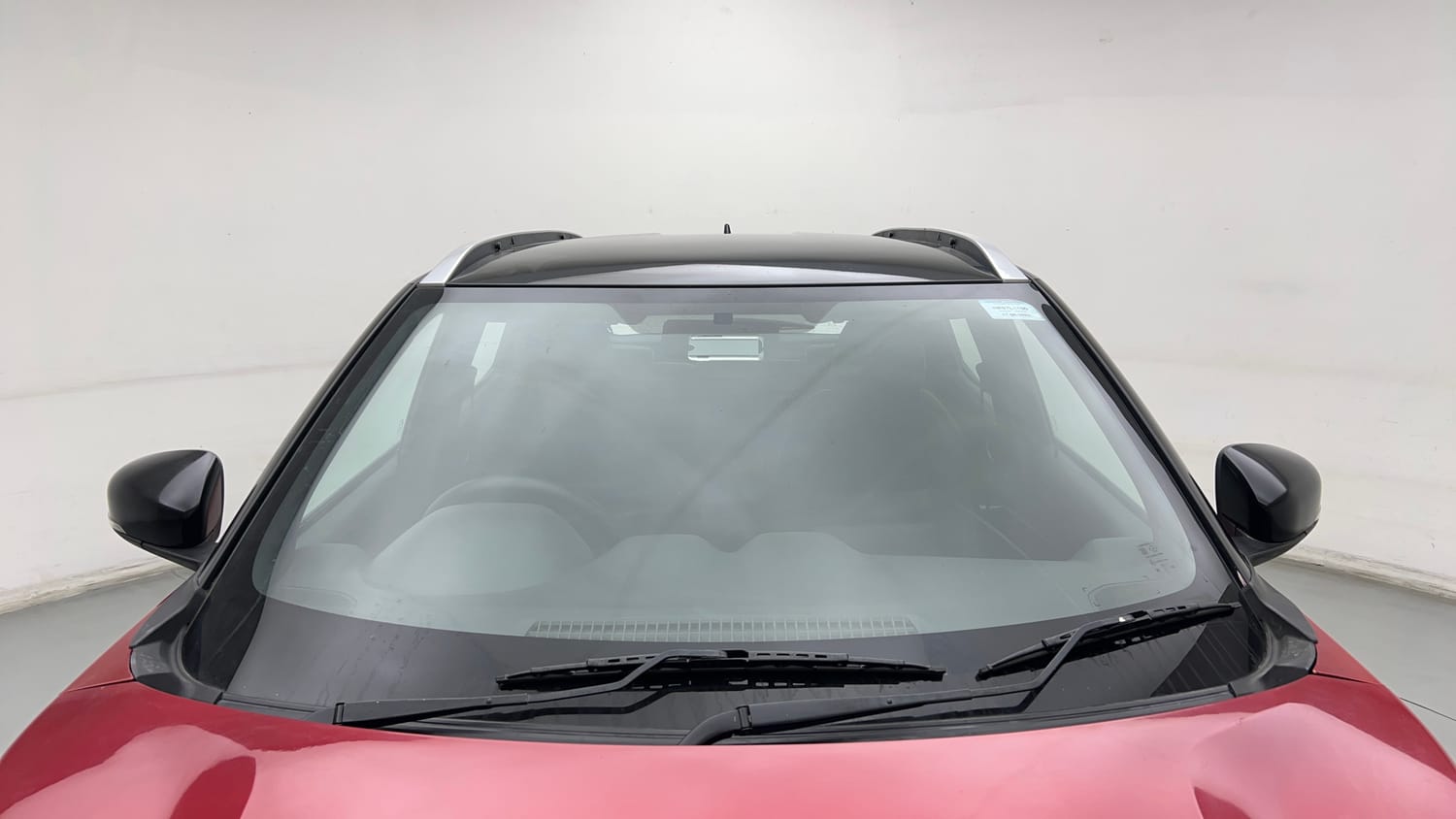 Used 2023 Nissan Magnite XV Dual Tone Petrol Manual exterior FRONT WINDSHIELD VIEW