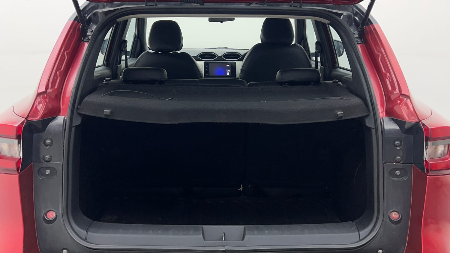 Used 2023 Nissan Magnite XV Dual Tone Petrol Manual interior DICKY INSIDE VIEW