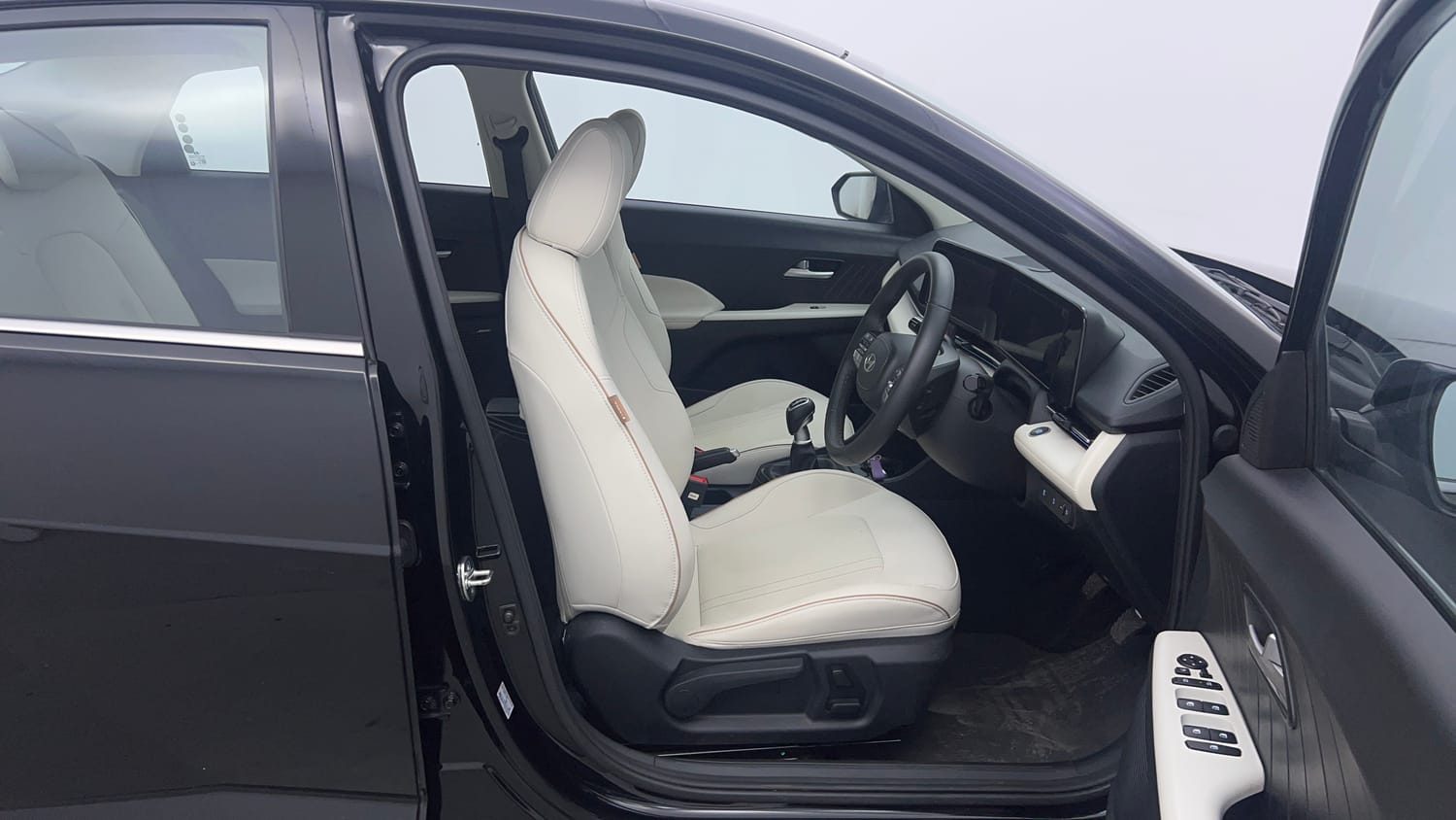 Used 2026 Hyundai Verna SX (O) 1.5 Turbo Petrol MT Petrol Manual interior RIGHT SIDE FRONT DOOR CABIN VIEW