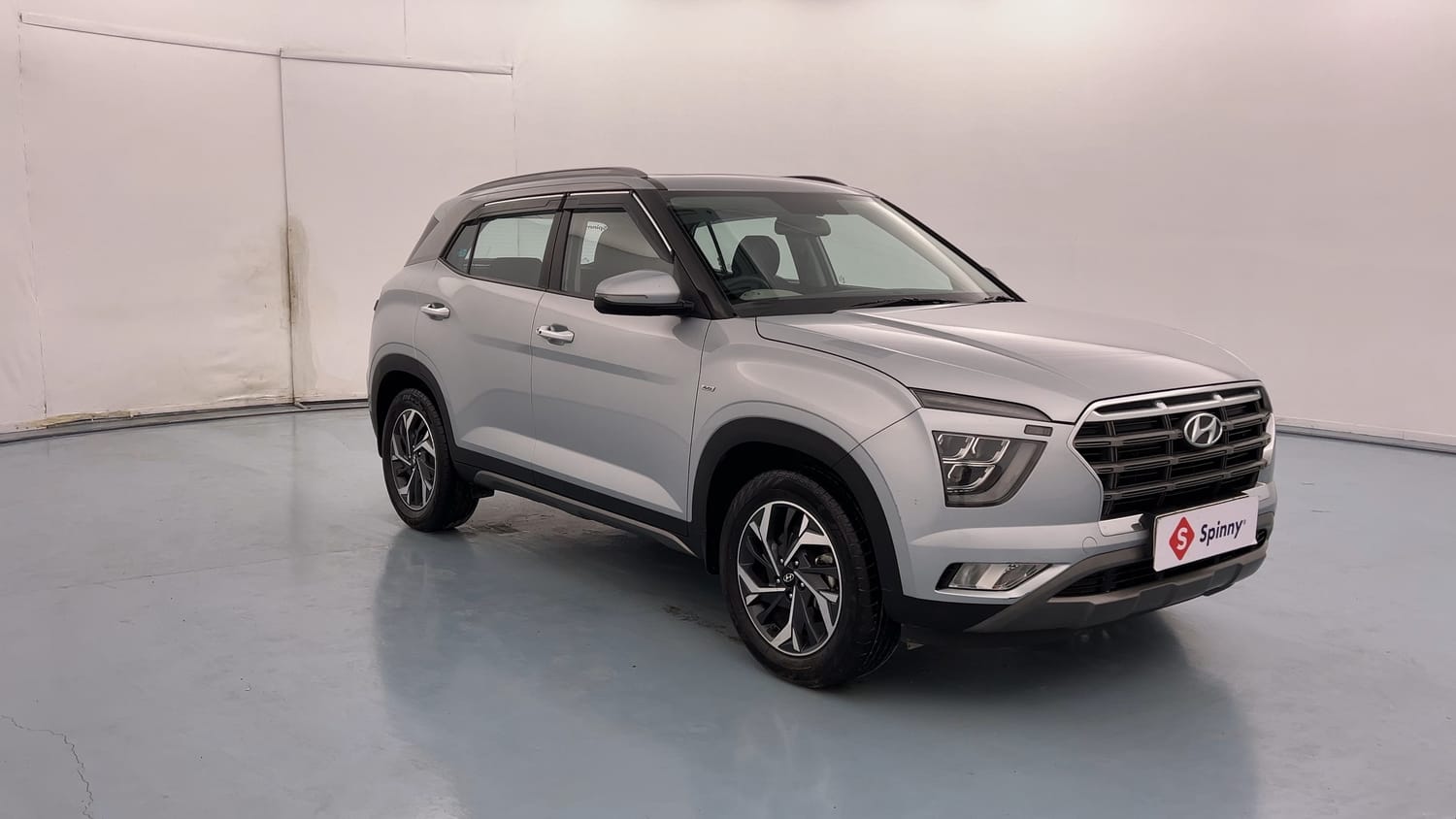 Used 2024 Hyundai Creta SX (O) 1.5 Petrol IVT Petrol Automatic exterior RIGHT FRONT CORNER VIEW