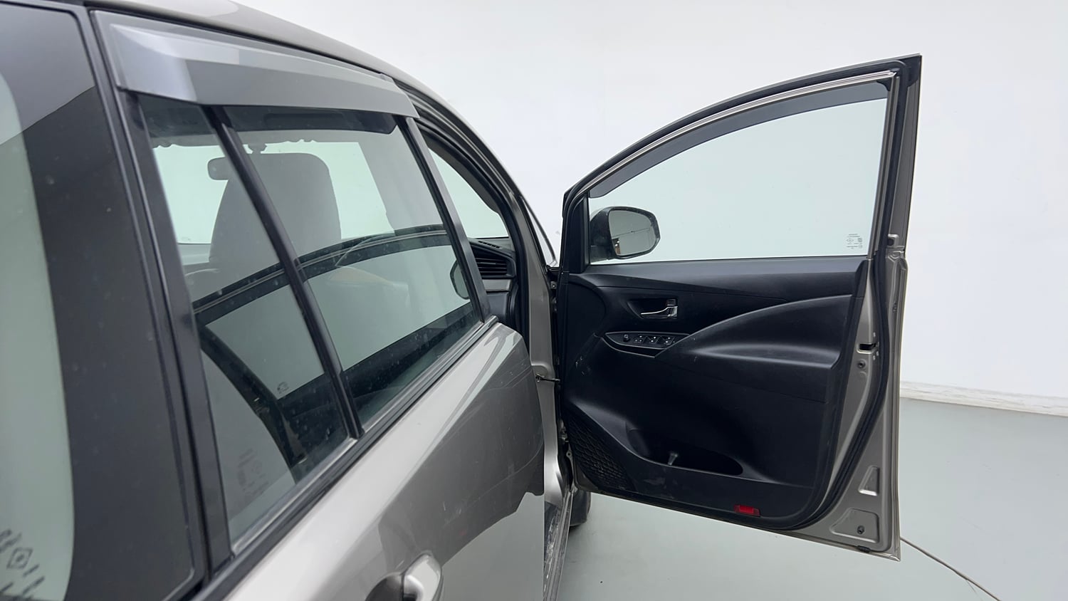 Used 2017 Toyota Innova Crysta 2.4 G 8 STR Diesel Manual interior RIGHT FRONT DOOR OPEN VIEW