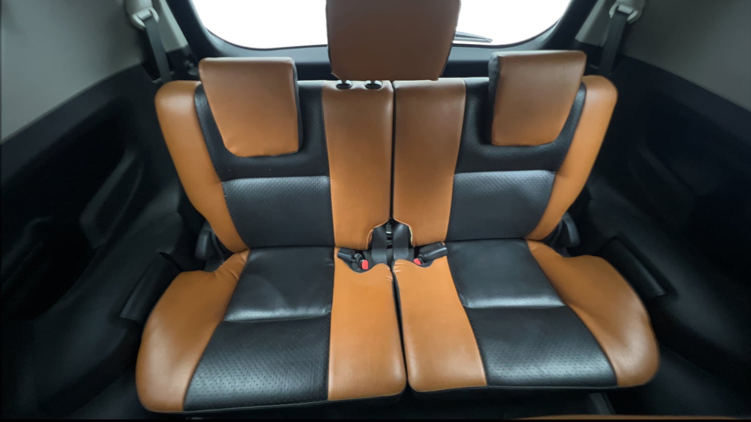 Used 2017 Toyota Innova Crysta 2.4 G 8 STR Diesel Manual interior THIRD ROW SEAT