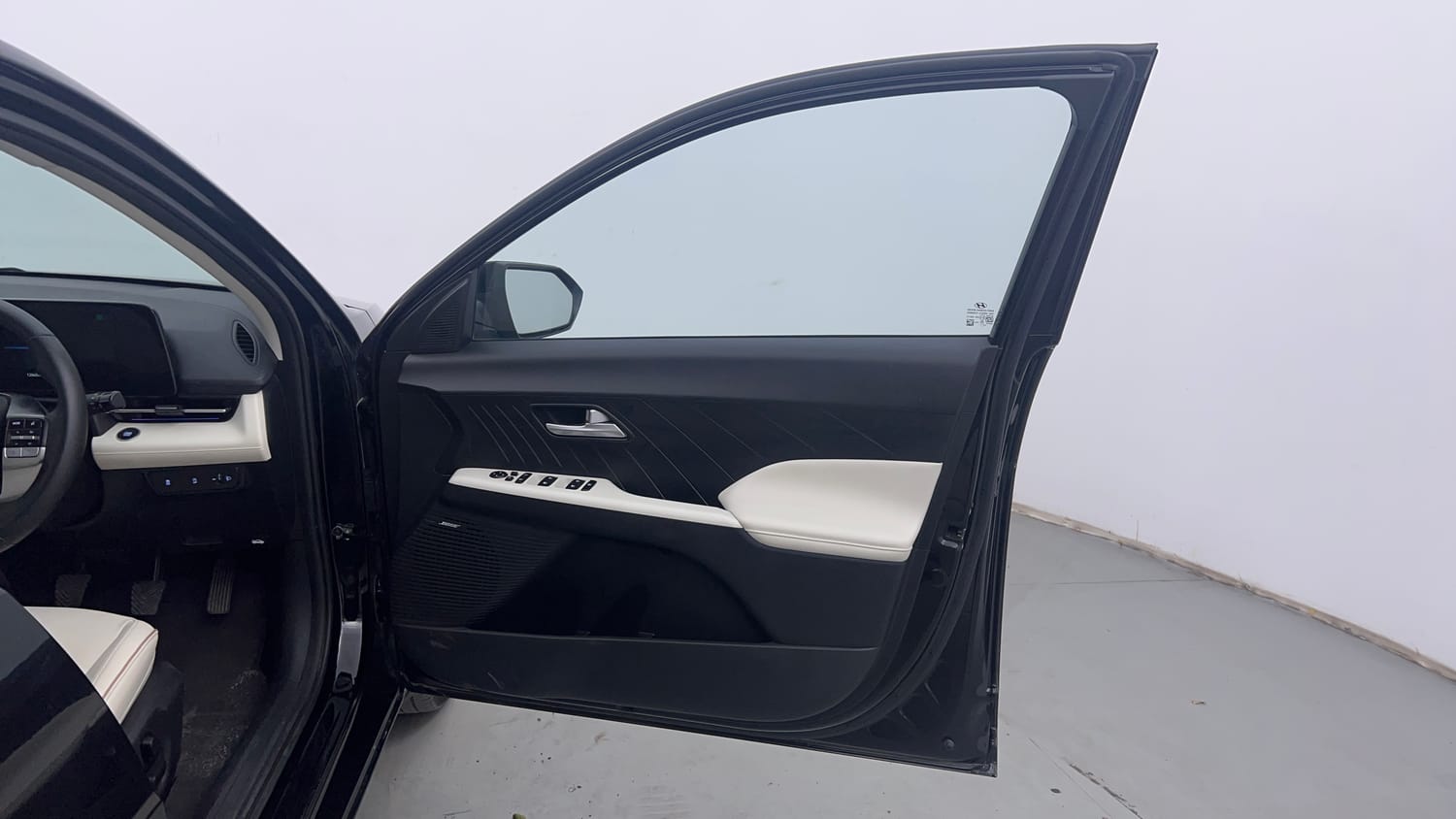 Used 2026 Hyundai Verna SX (O) 1.5 Turbo Petrol MT Petrol Manual interior RIGHT FRONT DOOR OPEN VIEW