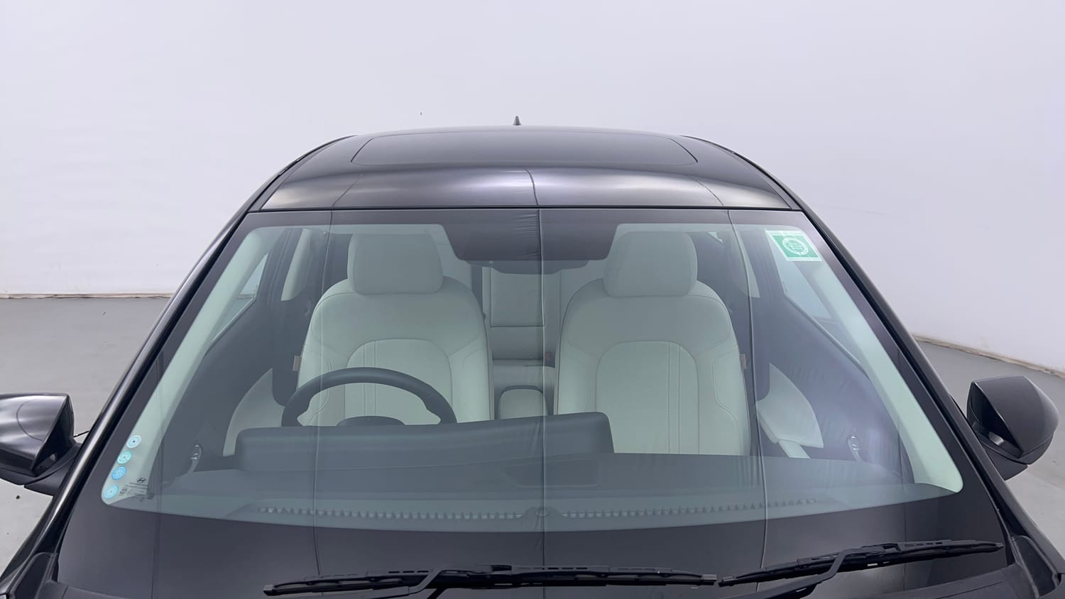 Used 2026 Hyundai Verna SX (O) 1.5 Turbo Petrol MT Petrol Manual exterior FRONT WINDSHIELD VIEW