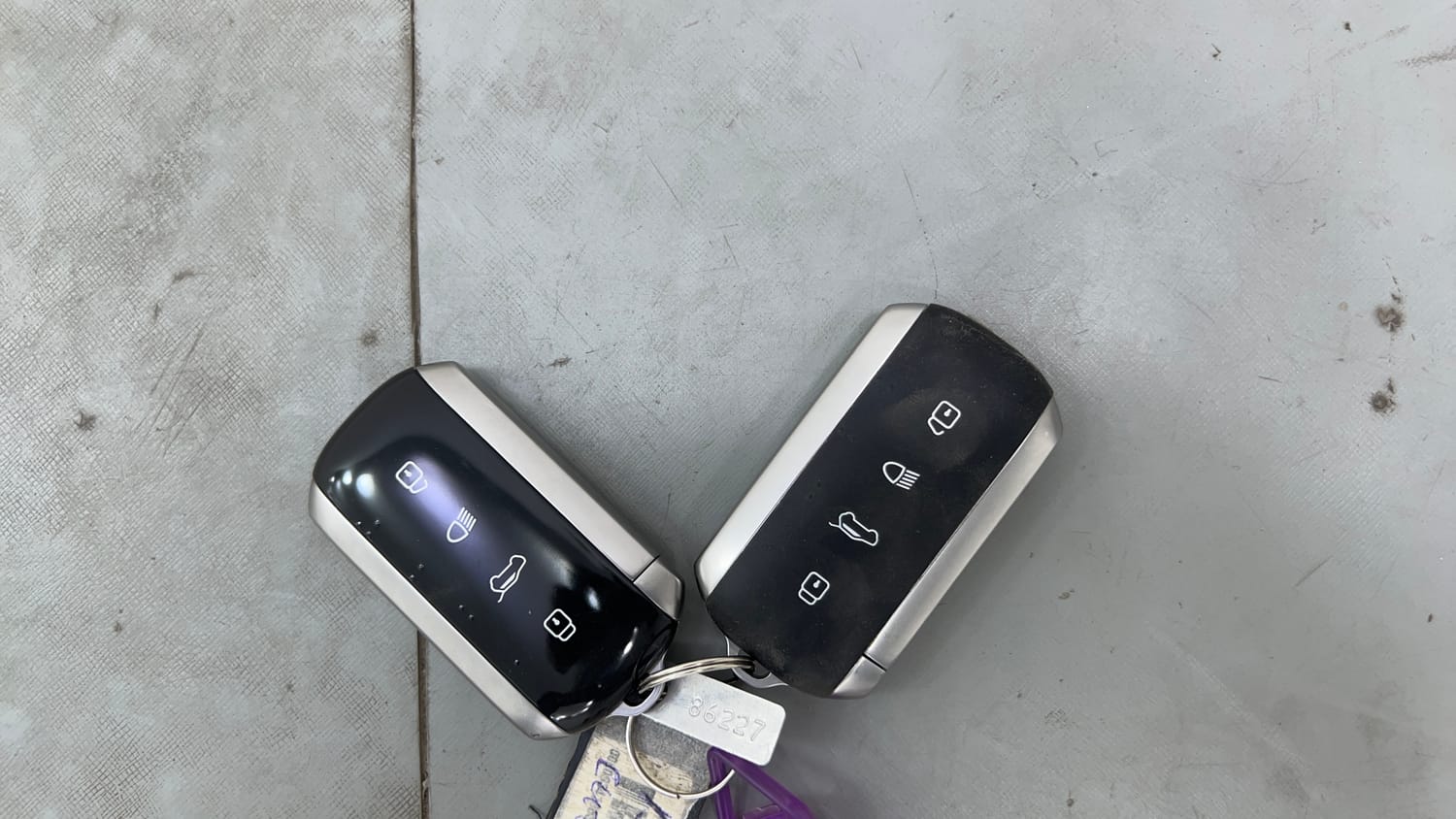 Used 2024 Tata Curvv Creative 1.5 Kryojet Diesel 6MT Diesel Manual extra CAR KEY VIEW