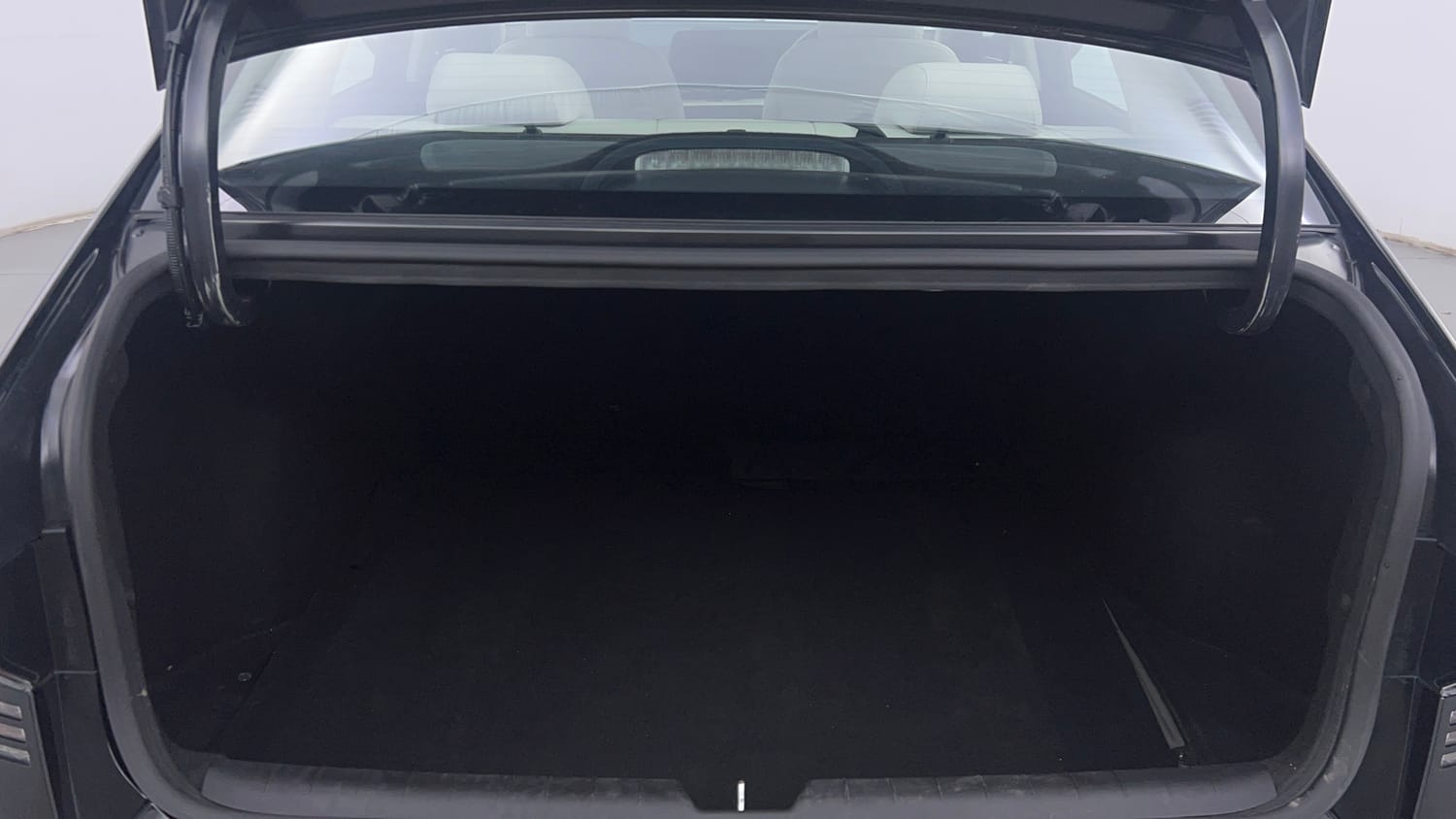 Used 2026 Hyundai Verna SX (O) 1.5 Turbo Petrol MT Petrol Manual interior DICKY INSIDE VIEW
