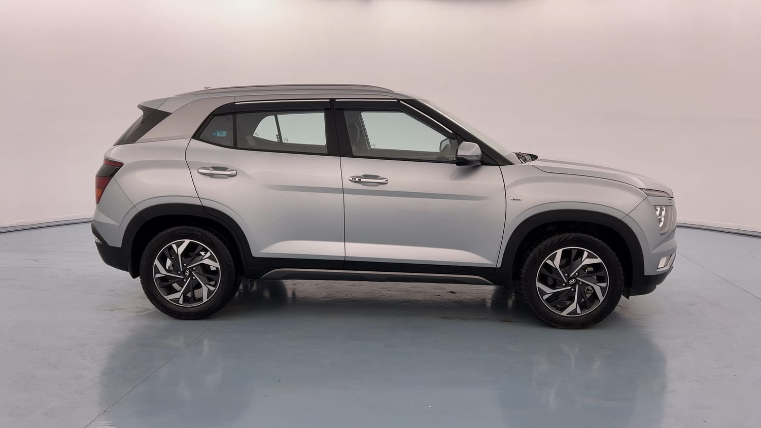 Used 2024 Hyundai Creta SX (O) 1.5 Petrol IVT Petrol Automatic exterior RIGHT SIDE VIEW