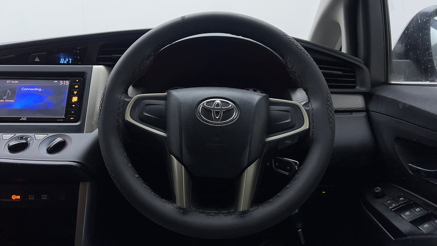 Used 2017 Toyota Innova Crysta 2.4 G 8 STR Diesel Manual interior STEERING VIEW