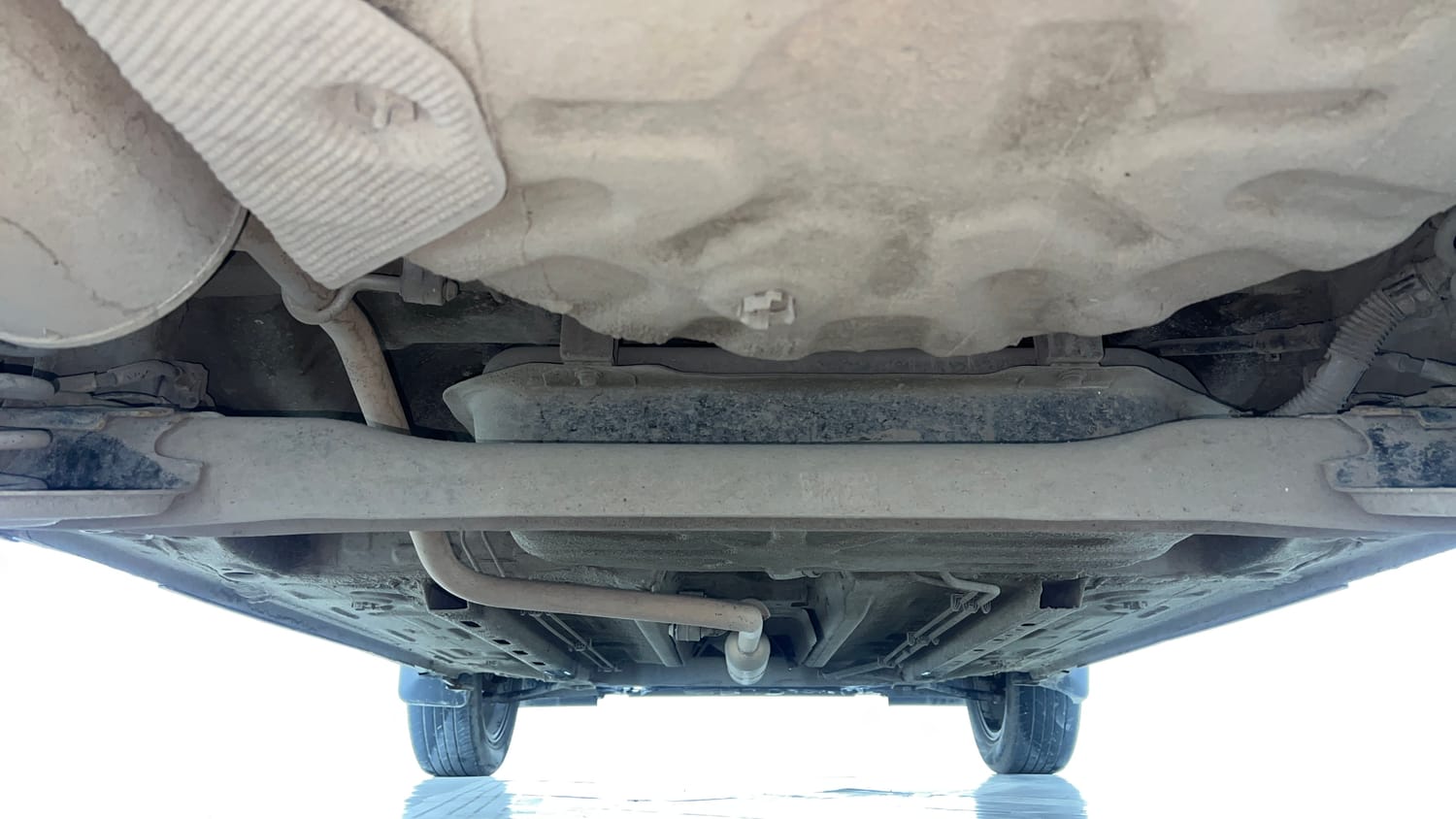 Used 2023 Nissan Magnite XV Dual Tone Petrol Manual extra REAR UNDERBODY VIEW (TAKEN FROM REAR)