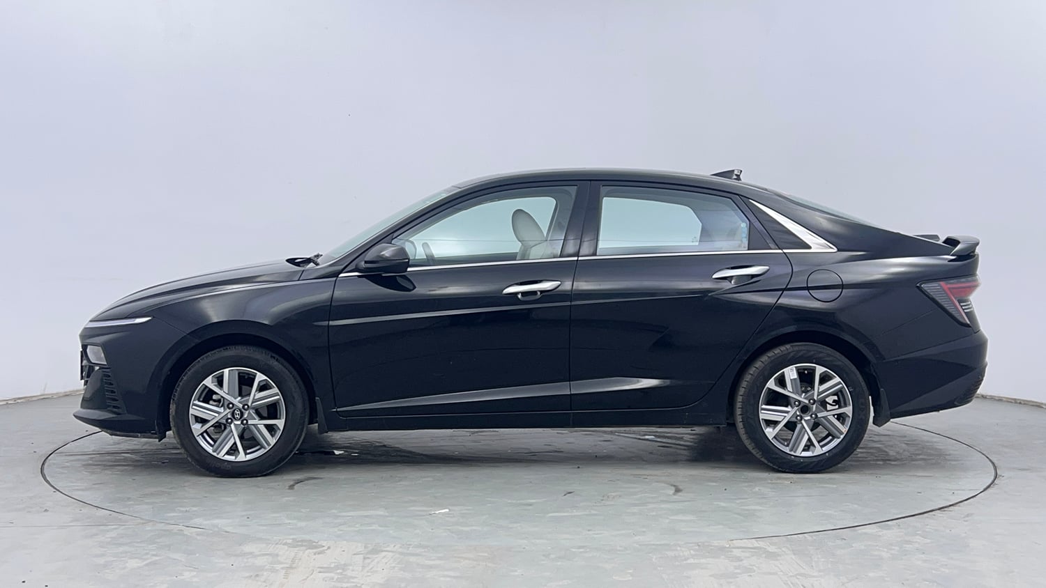 Used 2026 Hyundai Verna SX (O) 1.5 Turbo Petrol MT Petrol Manual exterior LEFT SIDE VIEW