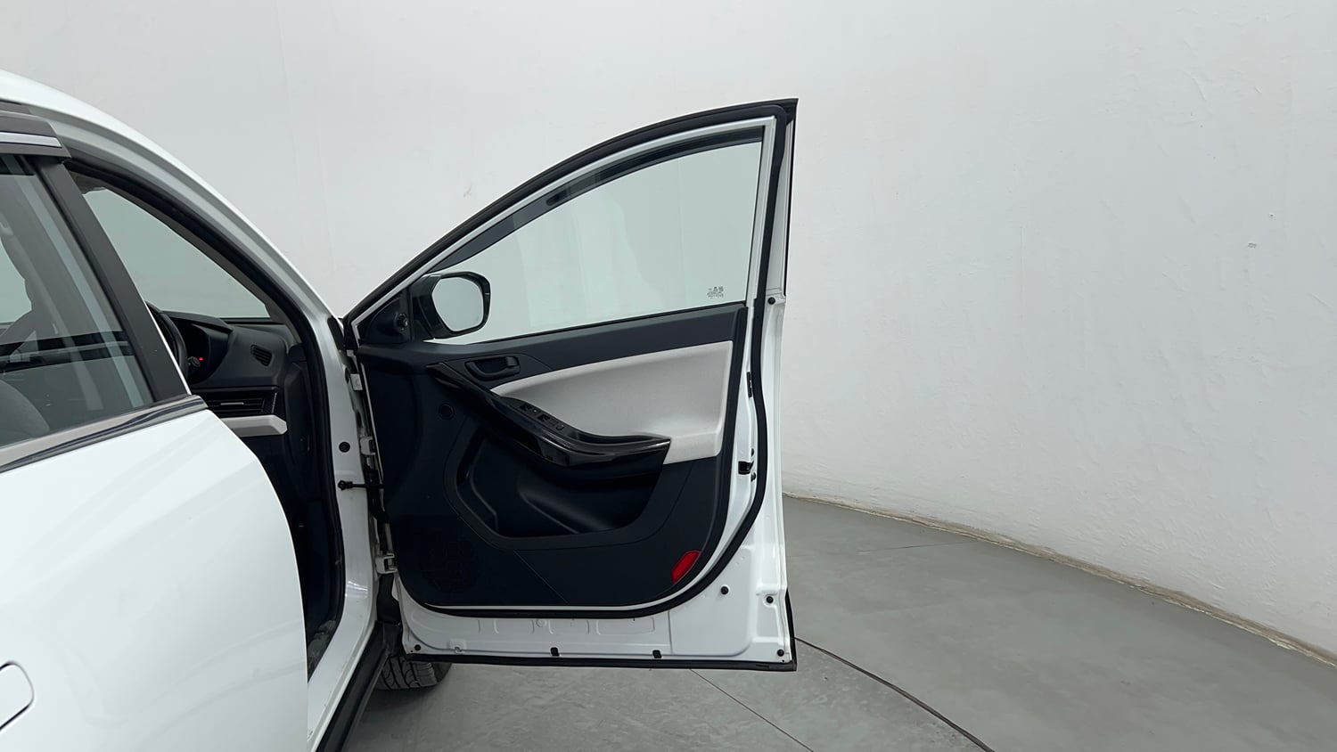Used 2024 Tata Curvv Creative 1.5 Kryojet Diesel 6MT Diesel Manual interior RIGHT FRONT DOOR OPEN VIEW