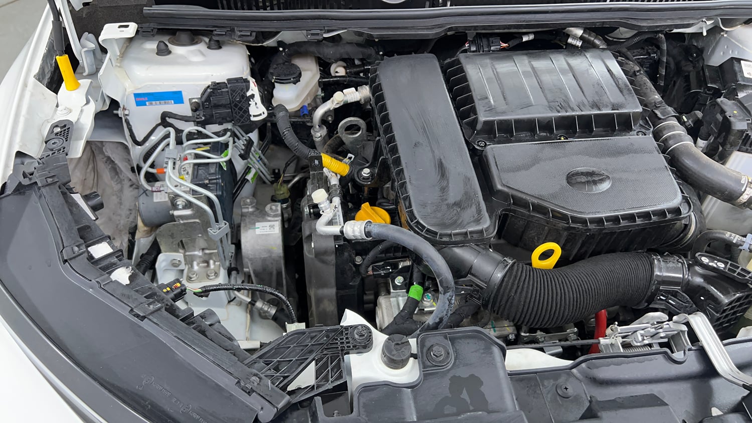 Used 2024 Tata Curvv Creative 1.5 Kryojet Diesel 6MT Diesel Manual engine ENGINE RIGHT SIDE VIEW
