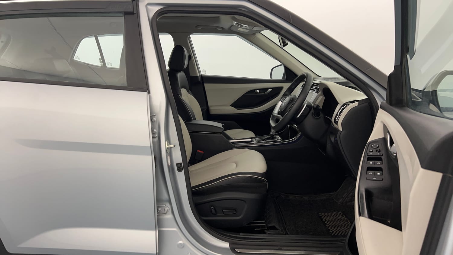Used 2024 Hyundai Creta SX (O) 1.5 Petrol IVT Petrol Automatic interior RIGHT SIDE FRONT DOOR CABIN VIEW