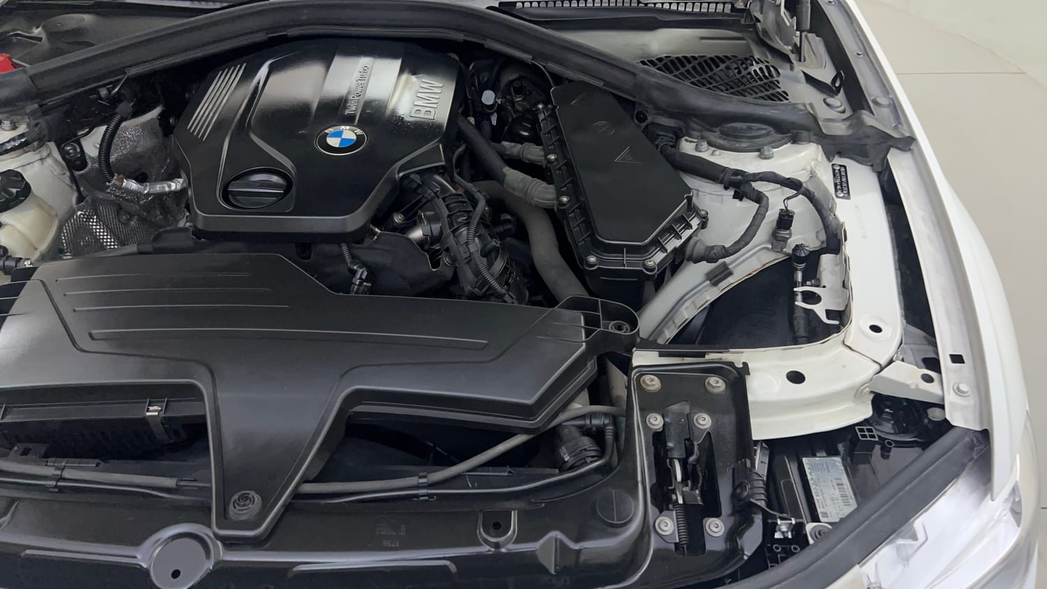 Used 2019 BMW 3 Series 320d Luxury Line Diesel Automatic engine ENGINE LEFT SIDE VIEW